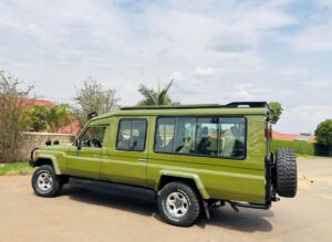 Budget 4x4 rental to Nyungwe Forest Rwanda