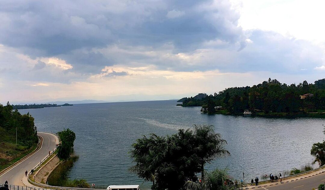 Car hire to Lake Kivu from Kigali