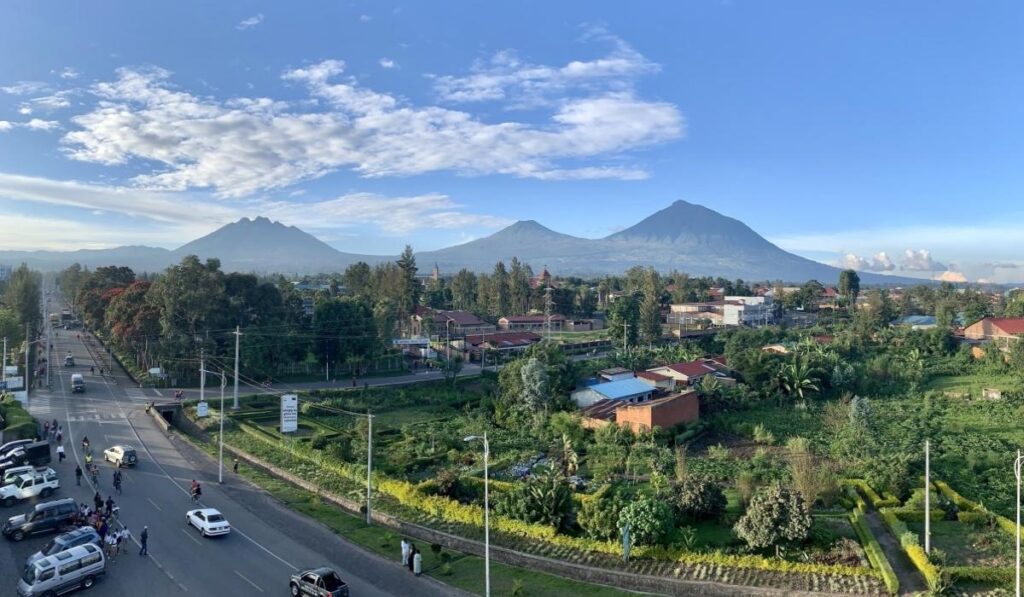 Affordable car rental to Volcanoes National Park
